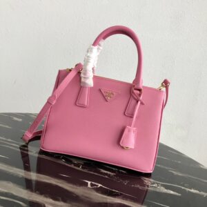 Medium Prada Galleria Saffiano leather bag