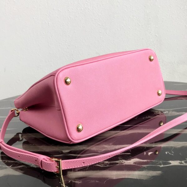 Medium Prada Galleria Saffiano leather bag