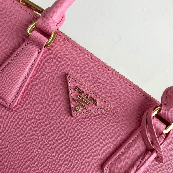 Medium Prada Galleria Saffiano leather bag