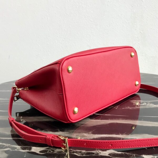 Medium Prada Galleria Saffiano leather bag
