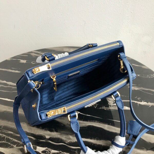 Medium Prada Galleria Saffiano leather bag