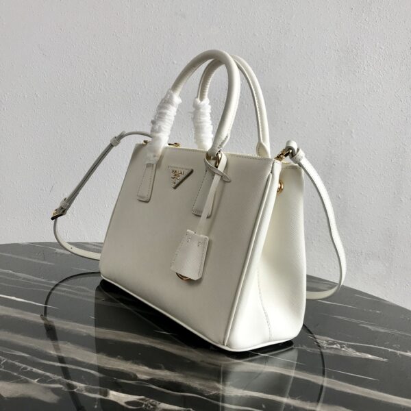 Medium Prada Galleria Saffiano leather bag
