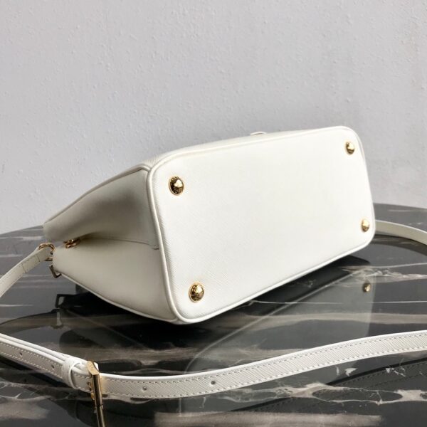 Medium Prada Galleria Saffiano leather bag