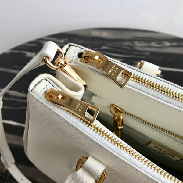 Medium Prada Galleria Saffiano leather bag