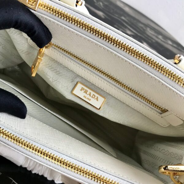 Medium Prada Galleria Saffiano leather bag