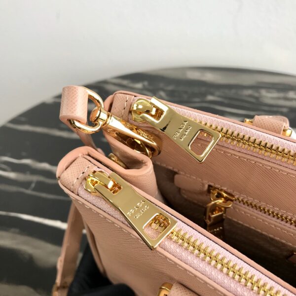 Medium Prada Galleria Saffiano leather bag