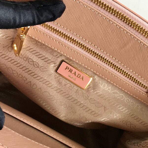 Medium Prada Galleria Saffiano leather bag