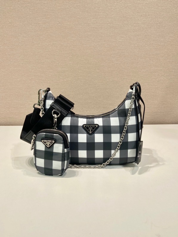 Prada Re-Edition 2005 bag