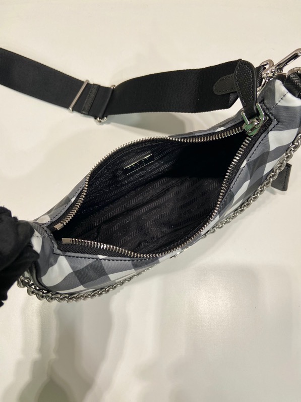 Prada Re-Edition 2005 bag
