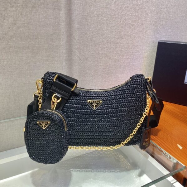 Prada Re-Edition 2005 bag