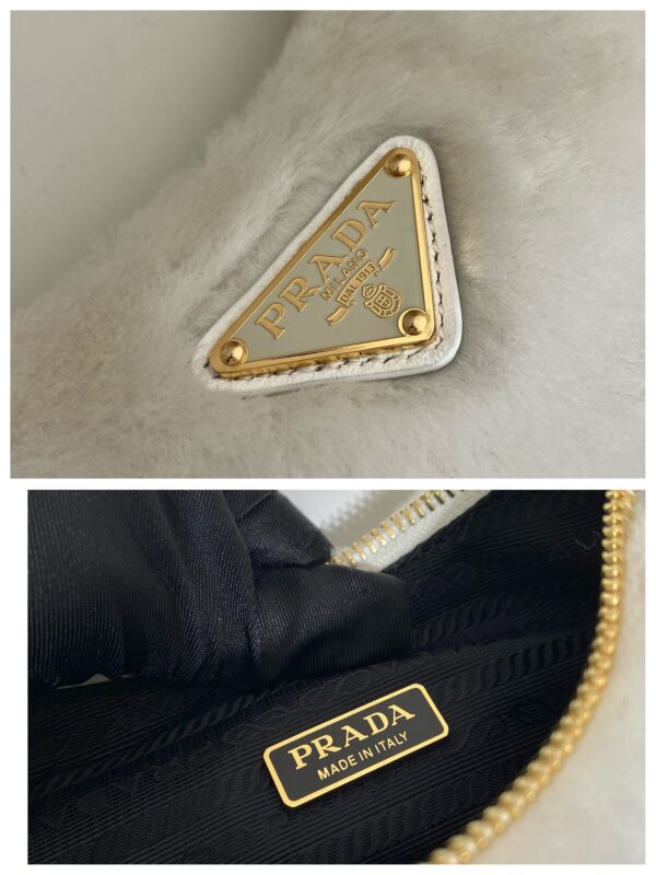Prada Re-Edition 1995 Hobo Bag