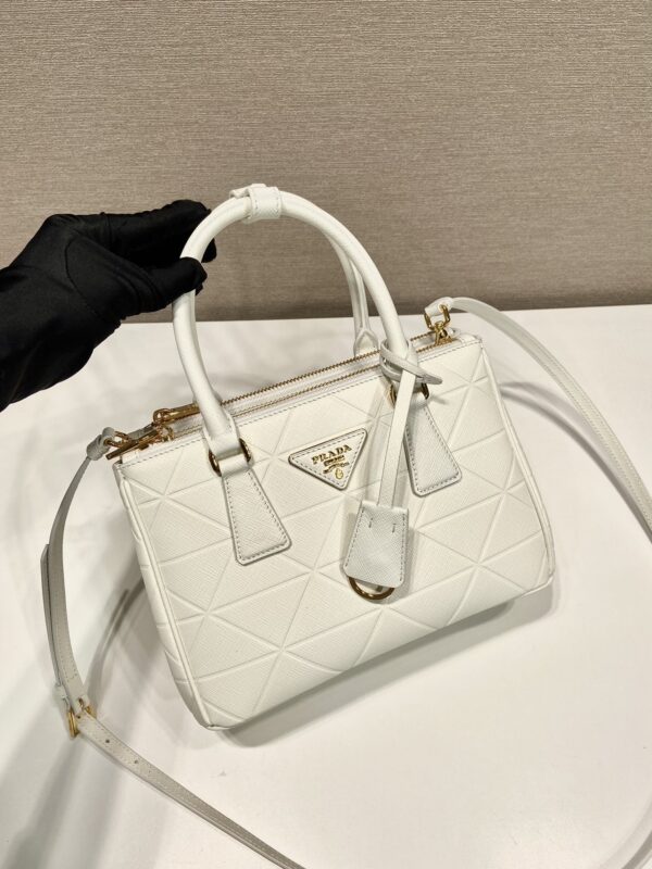 Small Prada Galleria Saffiano leather bag