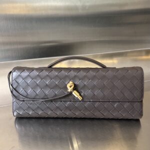 Bottega Veneta Clutch Andiamo With Handle