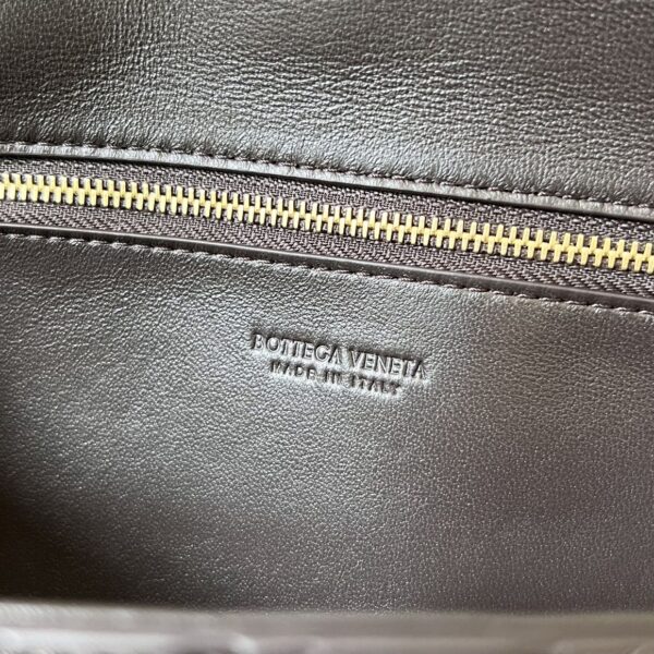 Bottega Veneta Clutch Andiamo With Handle