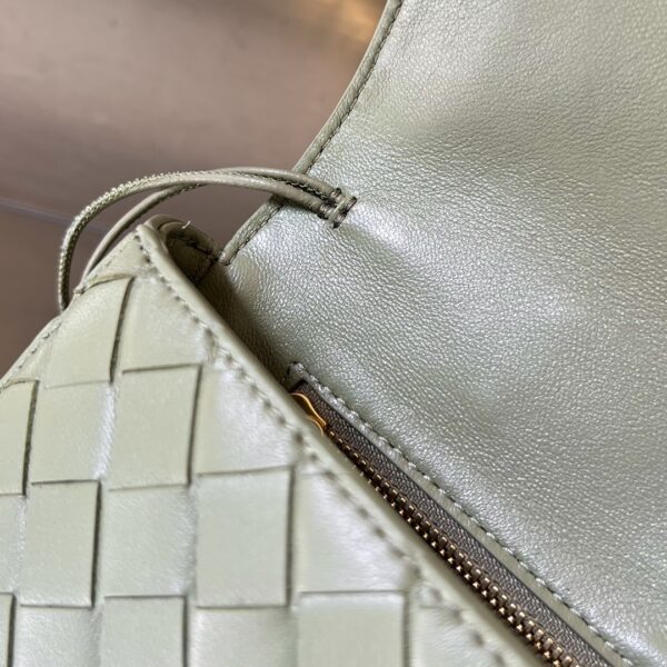 Bottega Veneta Long Clutch Andiamo With Handle
