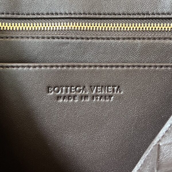 Bottega Veneta Small East/West Andiamo