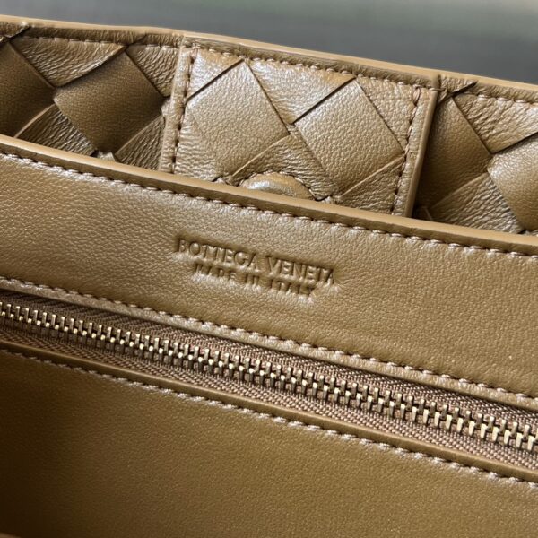 BOTTEGA VENETA BV Small Andiamo