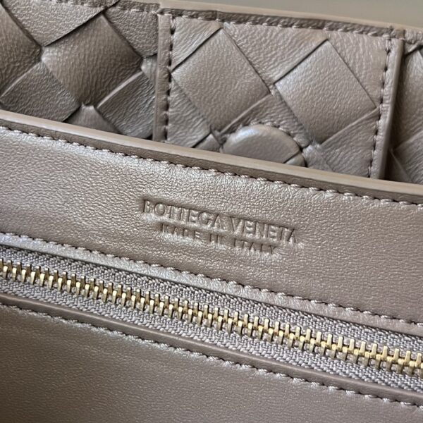 BOTTEGA VENETA BV Small Andiamo