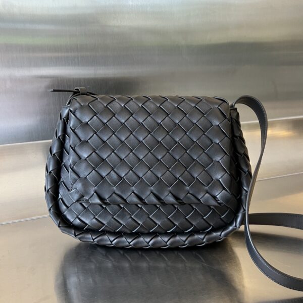 Bottega Veneta Small Cobble Messenger