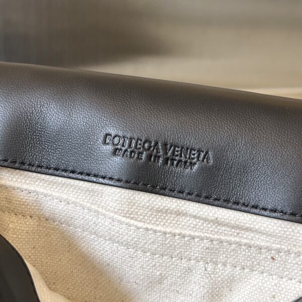 Bottega Veneta Small Cobble Messenger