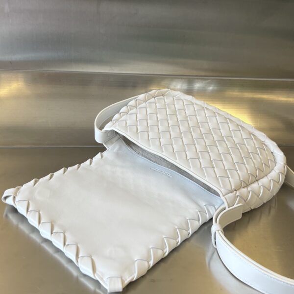 Bottega Veneta Small Cobble Messenger