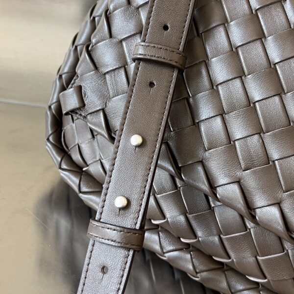 Bottega Veneta Small Cobble Messenger