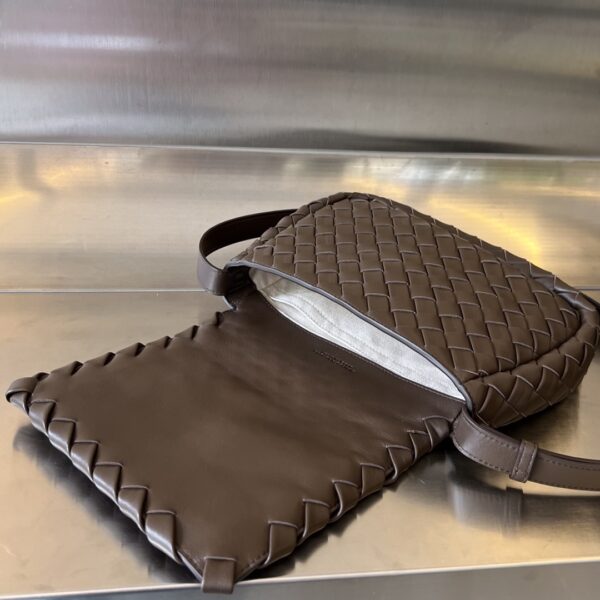 Bottega Veneta Small Cobble Messenger