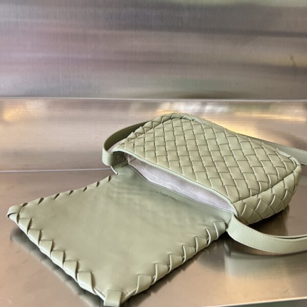 Bottega Veneta Small Cobble Messenger