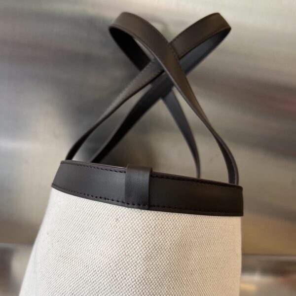 Bottega Veneta Medium Flip Flap