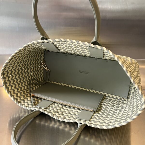 Bottega Veneta small Cabat