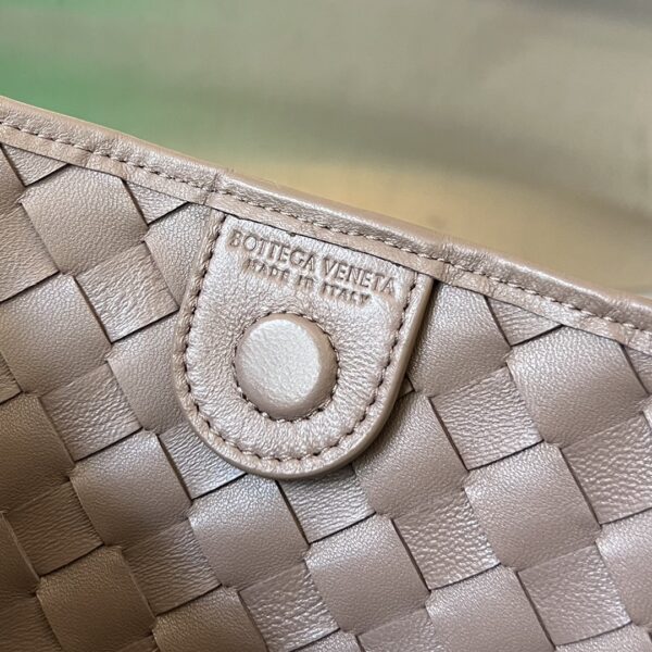 Bottega Veneta Large Sardine