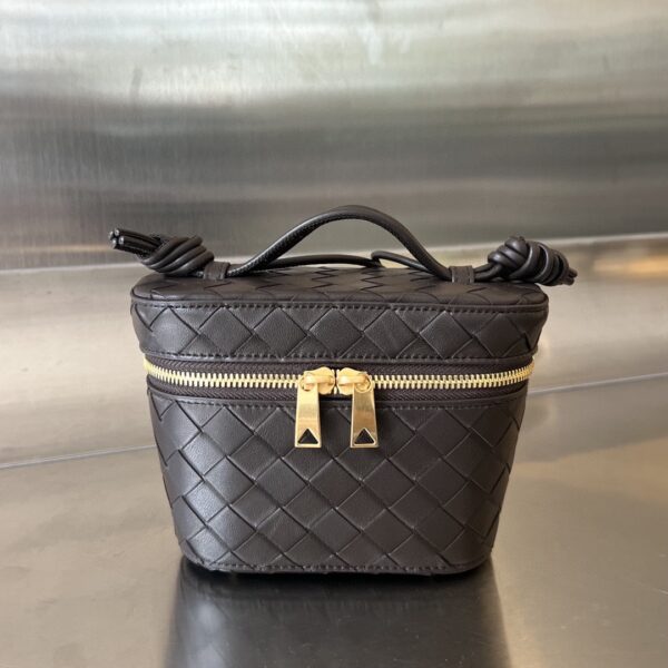 Bottega Veneta Mini Intrecciato Vanity Case