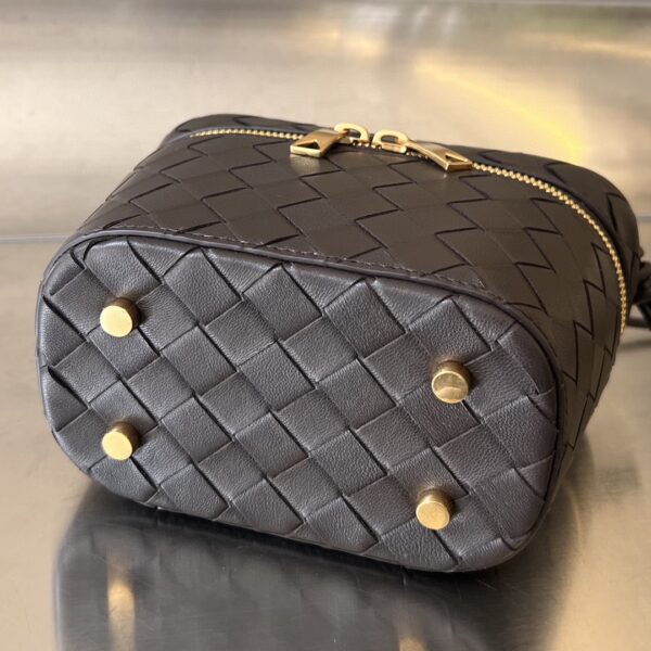 Bottega Veneta Mini Intrecciato Vanity Case