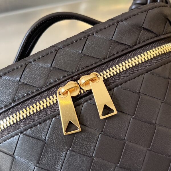 Bottega Veneta Mini Intrecciato Vanity Case