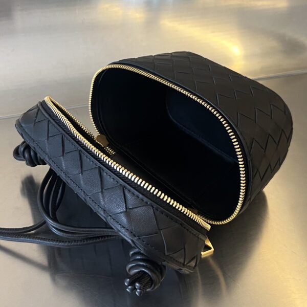 Bottega Veneta Mini Intrecciato Vanity Case