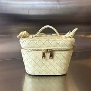 Bottega Veneta Mini Intrecciato Vanity Case