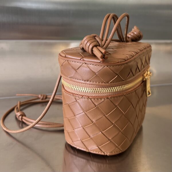 Bottega Veneta Mini Intrecciato Vanity Case