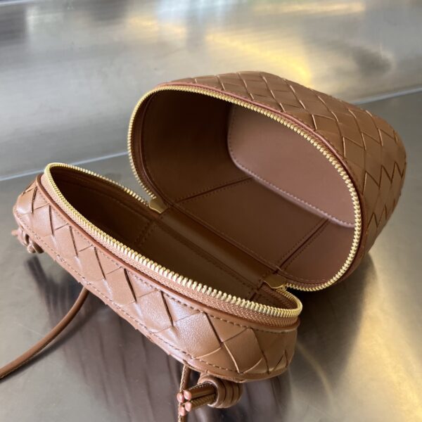 Bottega Veneta Mini Intrecciato Vanity Case