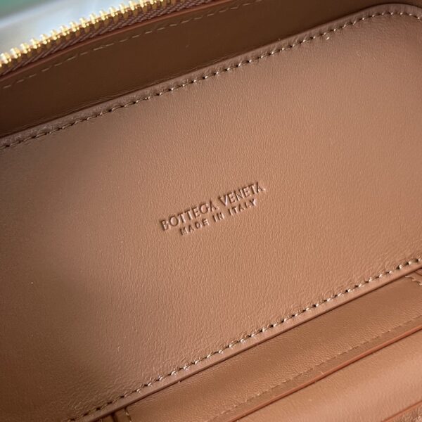 Bottega Veneta Mini Intrecciato Vanity Case
