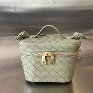 Bottega Veneta Mini Intrecciato Vanity Case