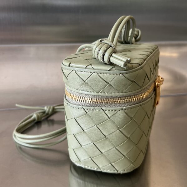 Bottega Veneta Mini Intrecciato Vanity Case