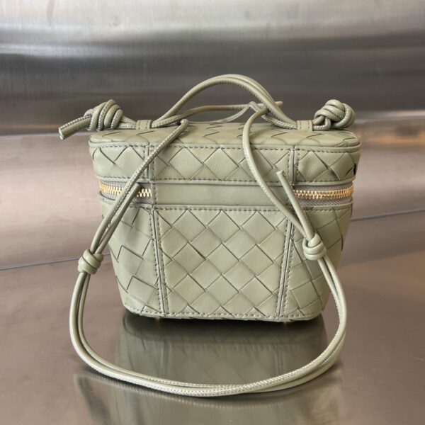 Bottega Veneta Mini Intrecciato Vanity Case