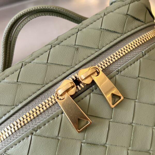 Bottega Veneta Mini Intrecciato Vanity Case
