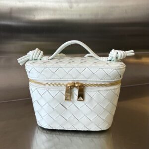 Bottega Veneta Mini Intrecciato Vanity Case