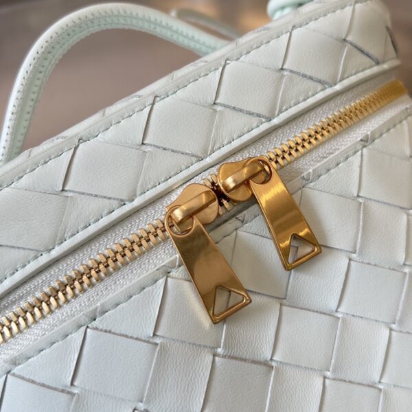 Bottega Veneta Mini Intrecciato Vanity Case