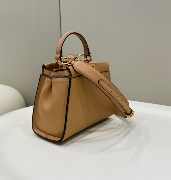 Fendi peekaboo