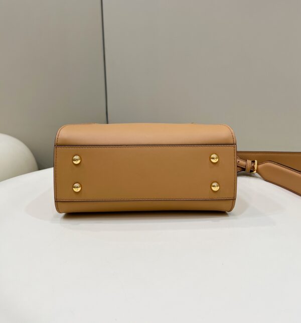 Fendi peekaboo