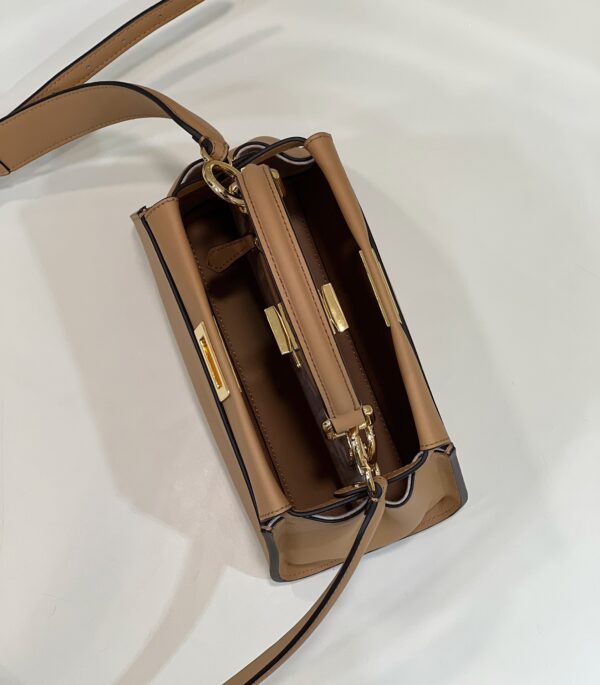 Fendi peekaboo