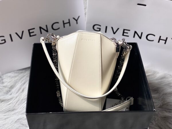 Givenchy Antigona Lock Bag