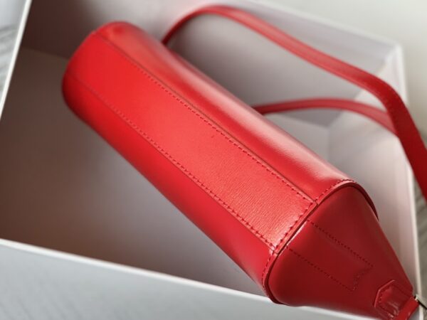 Givenchy XS Antigona Bag